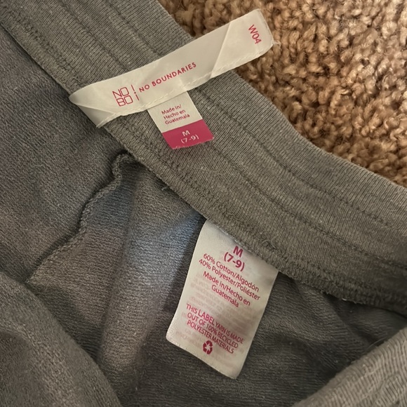 Gym shorts - Picture 2 of 2